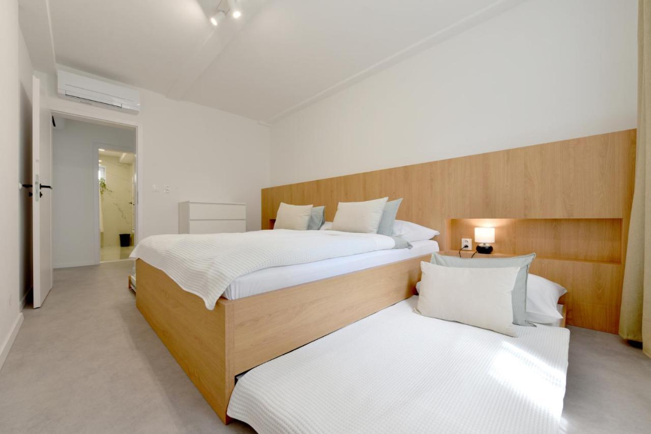 Apartman Sihot เตร็นชีน ภายนอก รูปภาพ